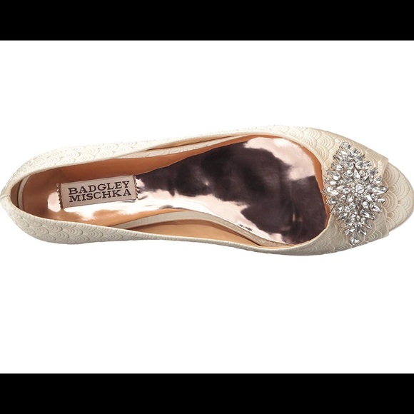 Meet your Posher, Michelle - Picture 1 of 1